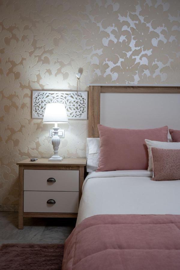 Reina Aixa- Apartamento Centro Granada Buitenkant foto
