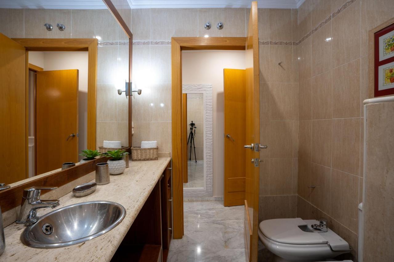 Reina Aixa- Apartamento Centro Granada Buitenkant foto