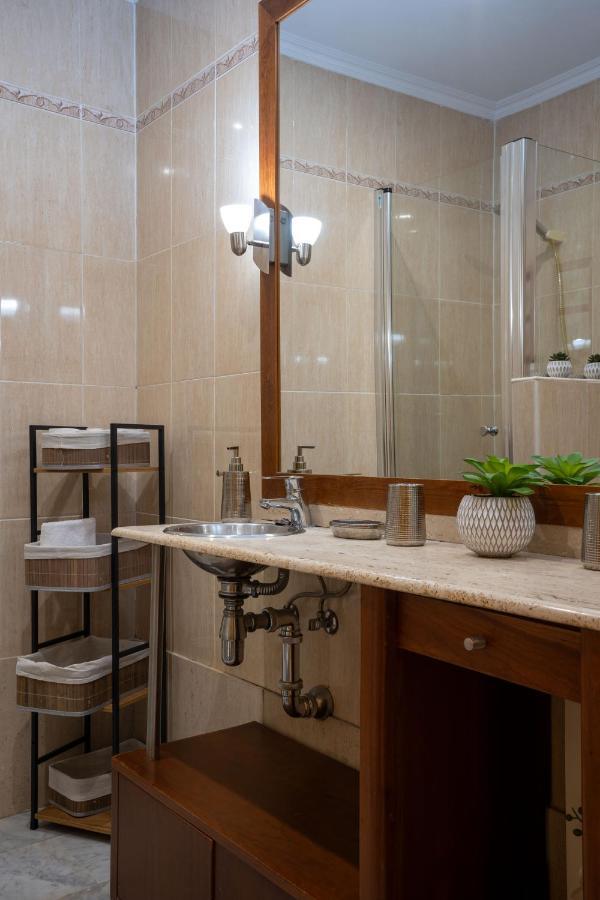 Reina Aixa- Apartamento Centro Granada Buitenkant foto