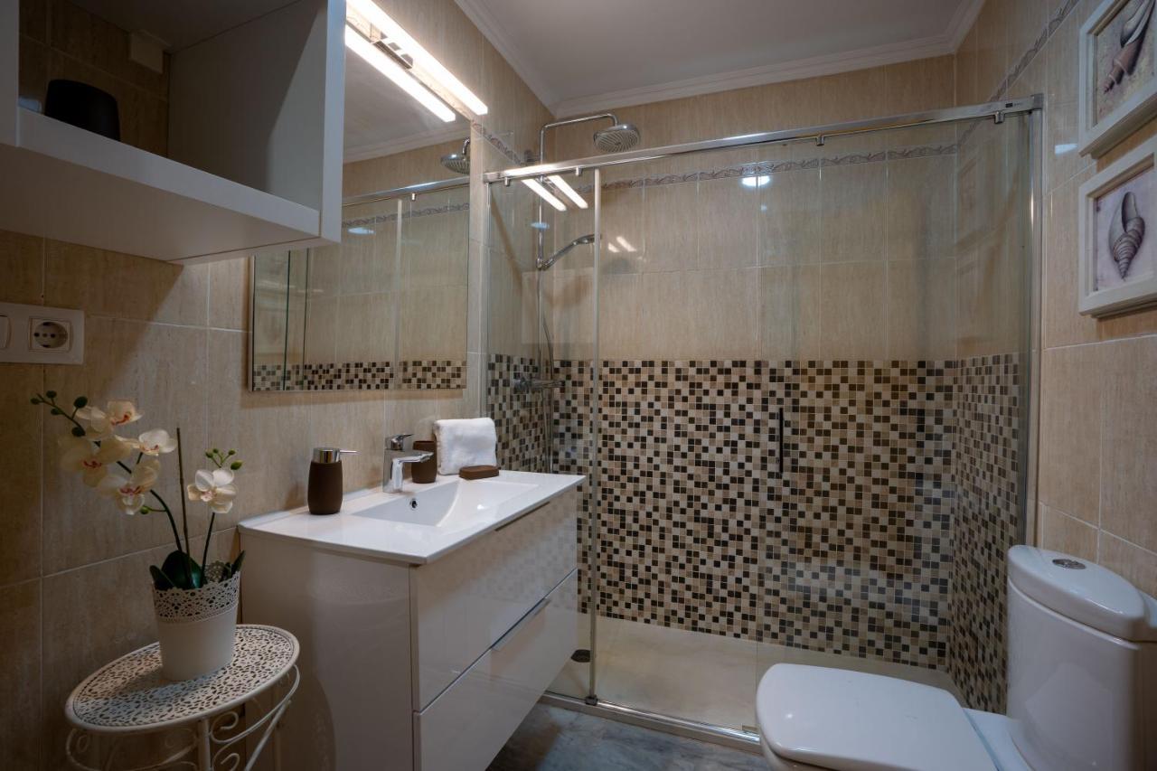 Reina Aixa- Apartamento Centro Granada Buitenkant foto